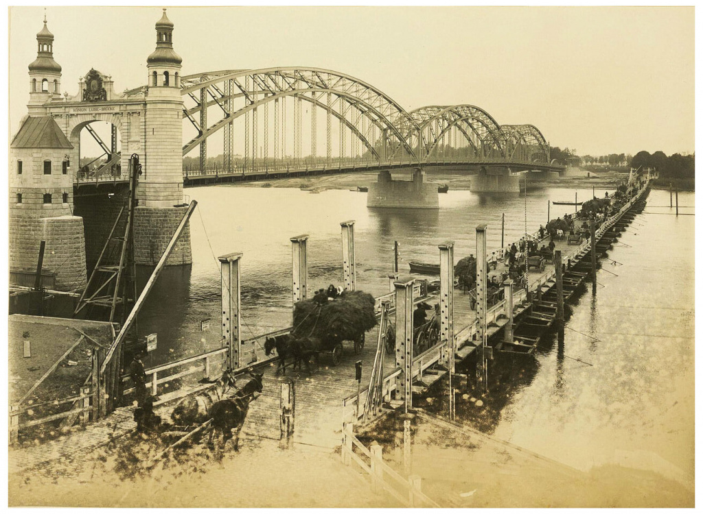 Строительство моста Королевы Луизы. 1905-1908 гг..jpg